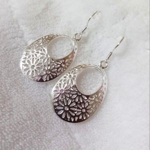 Flower earrings